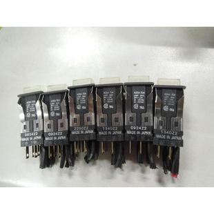 红1个 白4个 方形自锁按钮开关A3SA 704