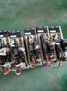 伺服驱动器SGDV-1R6A01B002000200W拆机实图