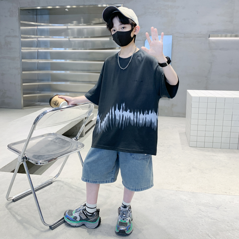 圆领休闲半袖印花短袖透气时髦