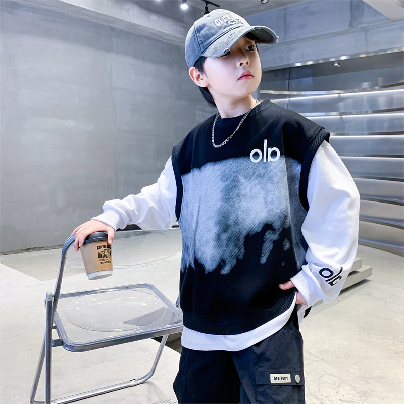 男童卫衣春秋款2026新款痞帅中大童马甲T恤两件套男孩春装坎肩潮