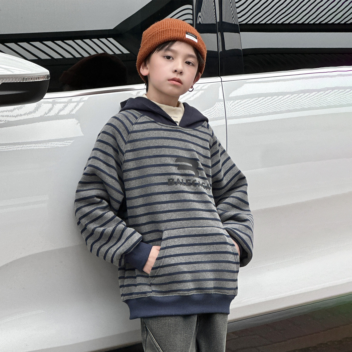 男童加绒连帽卫衣秋冬款2025新款痞帅儿童冬装中大童一体绒打底衫