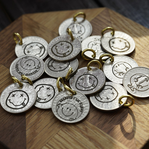 luckey钥匙扣原创复古硬币笑脸