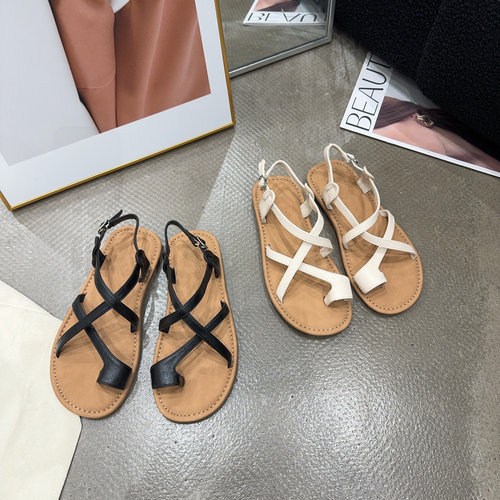 591夏季新品女平底一字带套趾凉鞋简约舒适百搭学院风休闲软底女