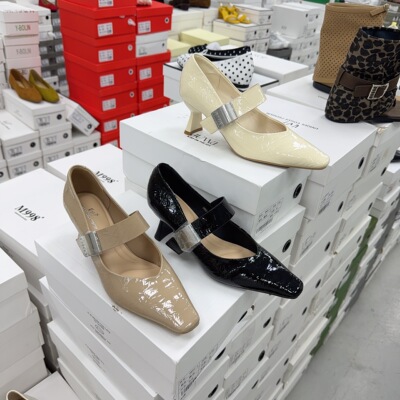92-3秋季新品女方头一直带魔术贴粗跟单鞋法式复古时尚韩版高6cm