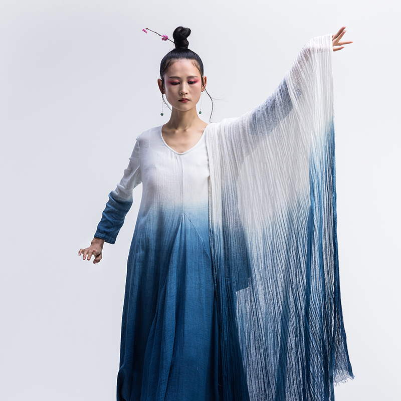 花椿诗意植物染苎麻围巾女百搭春天超长棉麻轻薄春秋舞蹈演出纱巾