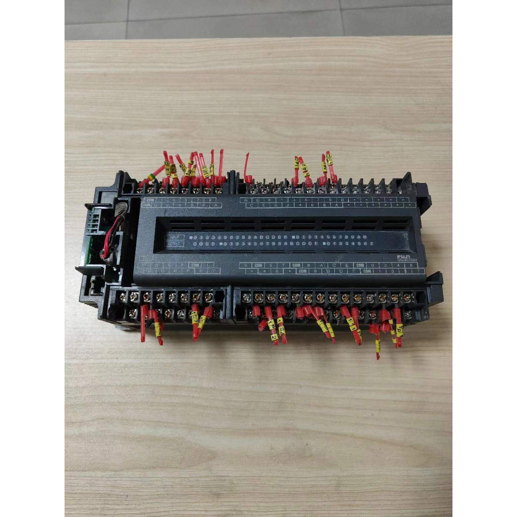 NB2U56R-11 富士原装拆机PLC可编程控制器