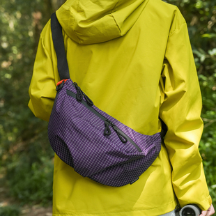 轻便防水尼龙布户外运动胸包百搭时尚 格纹大容量旅行登山斜挎包潮