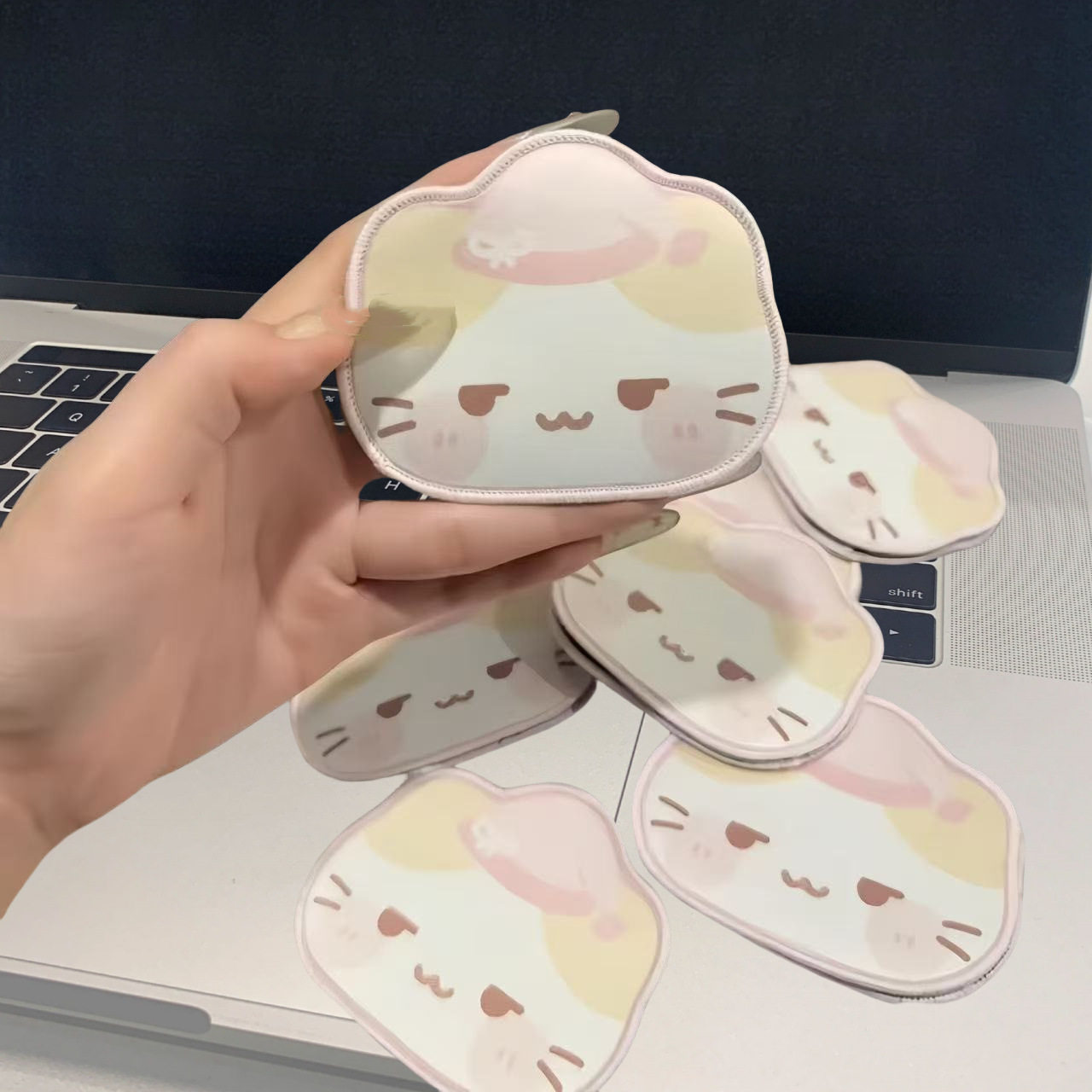 小红书古早感坏笑猫刘海贴可爱棉花糖猫碎发贴魔术贴无痕发饰ins