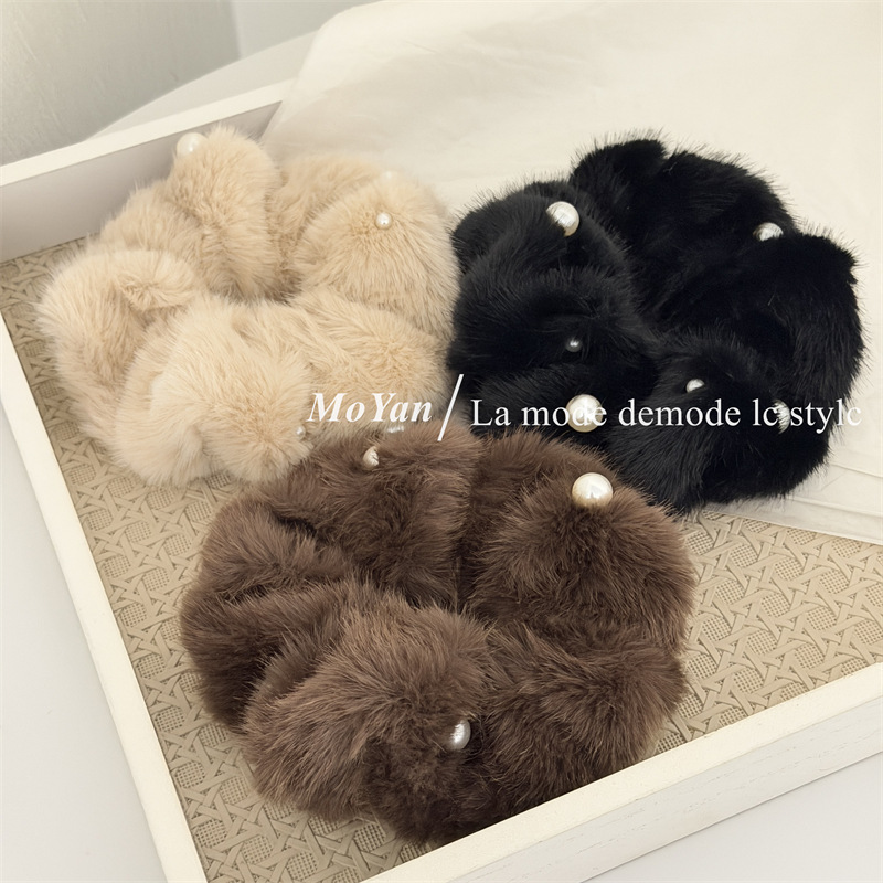 韩系ins钉珍珠毛绒大肠发圈时尚简约扎头绳毛毛气质珍珠发绳头花