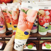 现货日本嘉娜宝 200g RESORT水蜜桃子身体乳滋润保湿 Kracie AROMA