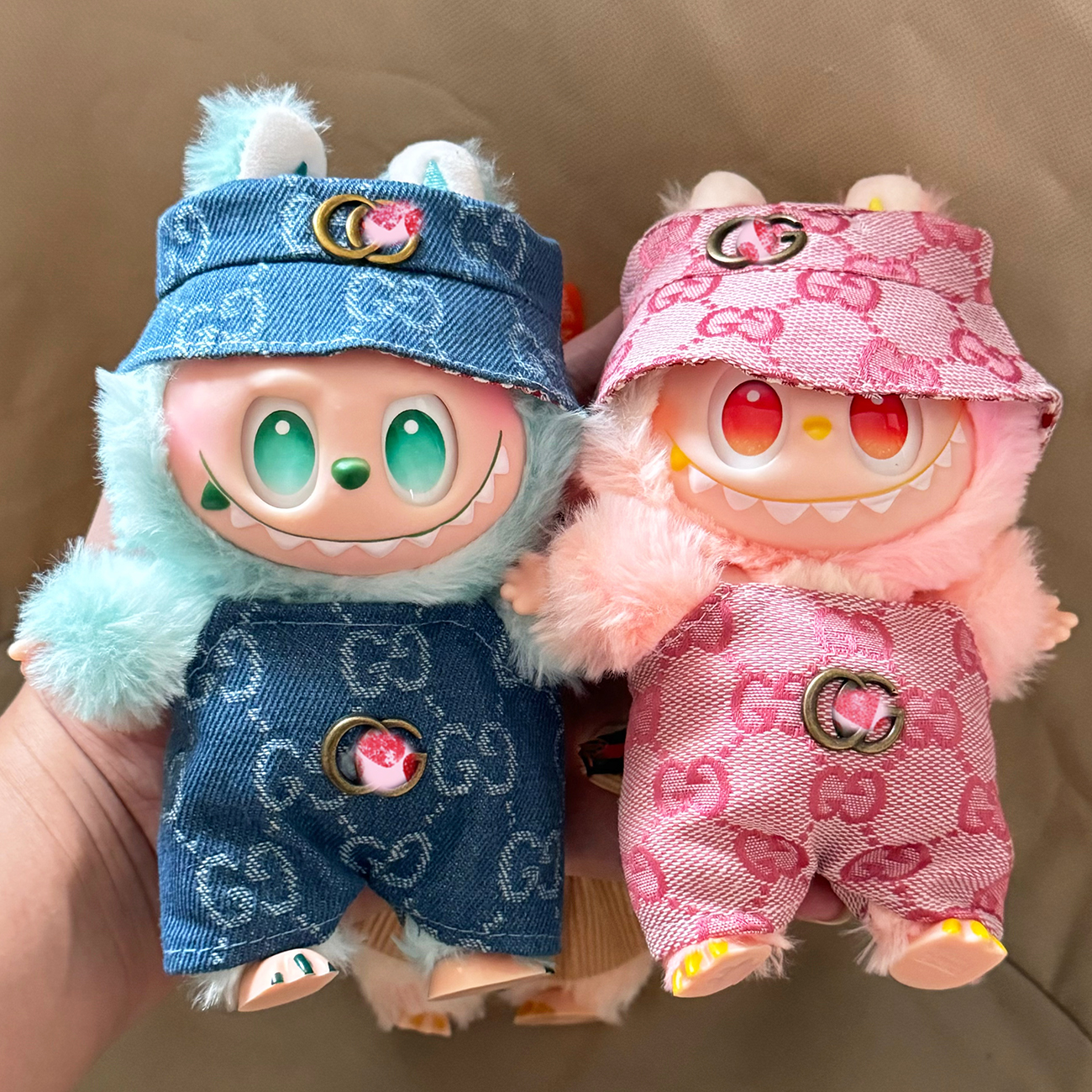 1/2/3代labubu挂件潮牌衣服搪胶公仔服装拉布布背带坐坐派对娃衣