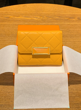 黄色钱包招财女短款2025新款钱夹时尚菱格金属按扣小众设计师 ins