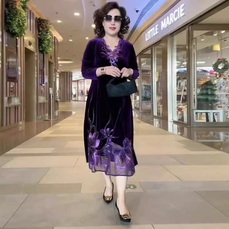绣花丝绒连衣裙阔太太高档礼服裙