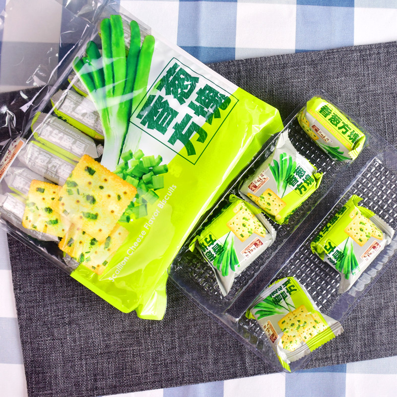 美味栈薄脆香葱饼干咸味超薄苏打饼香港进口小包装网红零食300g