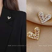 简约爱心小胸针女高档防走光扣领针别针衣服百搭迷你胸花开衫 扣针