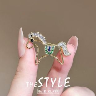 2026新年可爱精致彩色喜庆红色马年小马胸针高档设计别针胸花配饰