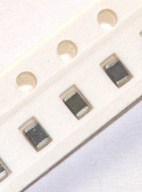 VC120642L800DP 1206 42V 600PF 180A AVX贴片压敏电阻