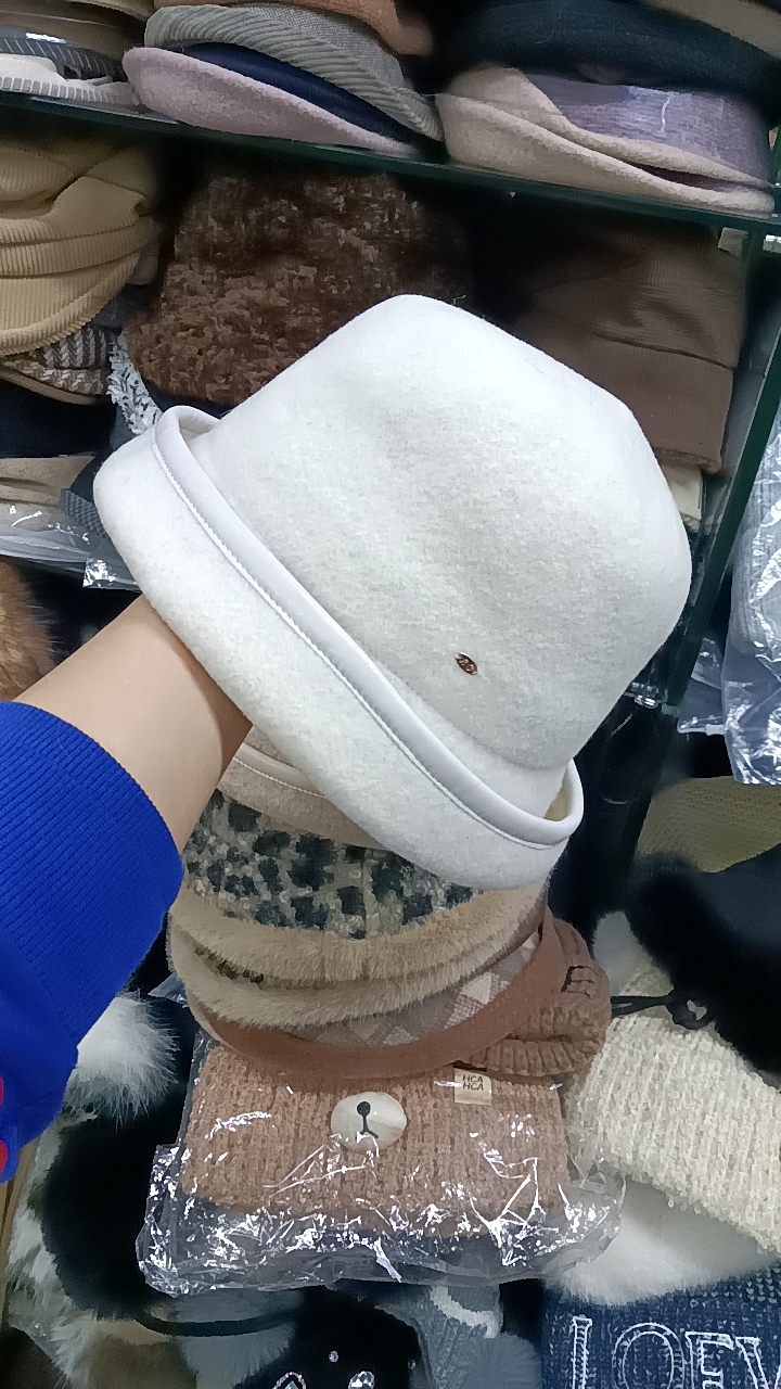 日单杨门盆帽白色女士秋冬季纯羊毛