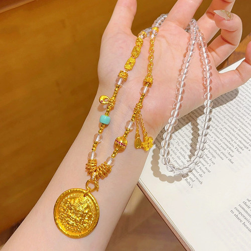 新中式古法沙金錾刻黄财神圆牌绿松白水晶吊坠项链设计款毛衣链女