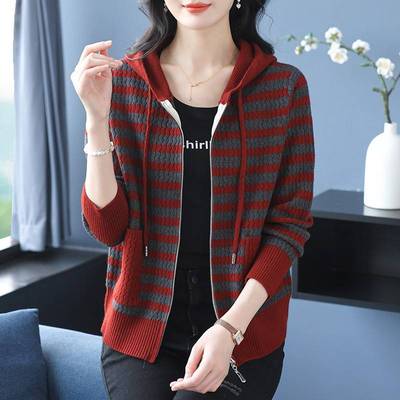 妈妈春装条纹连帽卫衣女宽松2025春秋新款休闲大码棒球服毛衣外套