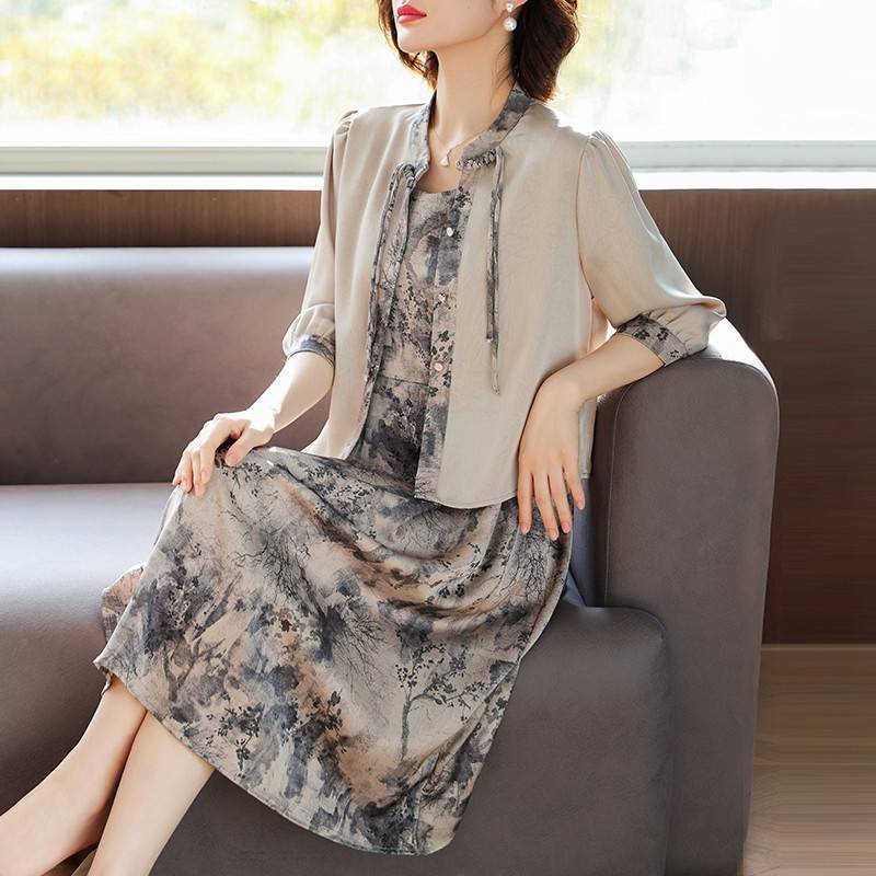 妈妈夏装桑蚕丝连衣裙洋气两件套2024新款中老年女新中式国风裙子