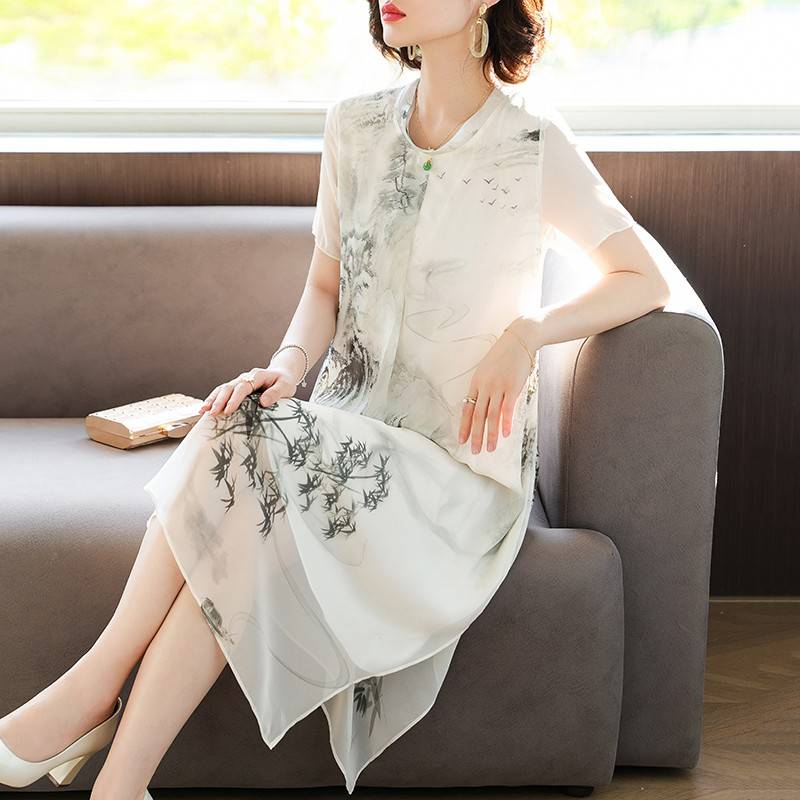 新中式妈妈夏装国风桑蚕丝连衣裙2025新款中老年女宽松真丝长裙子