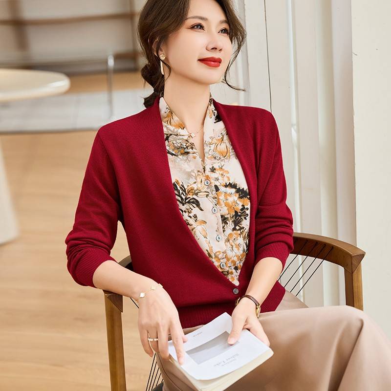妈妈春装2025新款假两件打底衫中老年女时尚洋气长袖T恤针织上衣