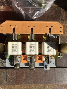 HR3-1000A/800/34/32刀熔开关刀开关 熔断器式隔离开关含熔心紫u.