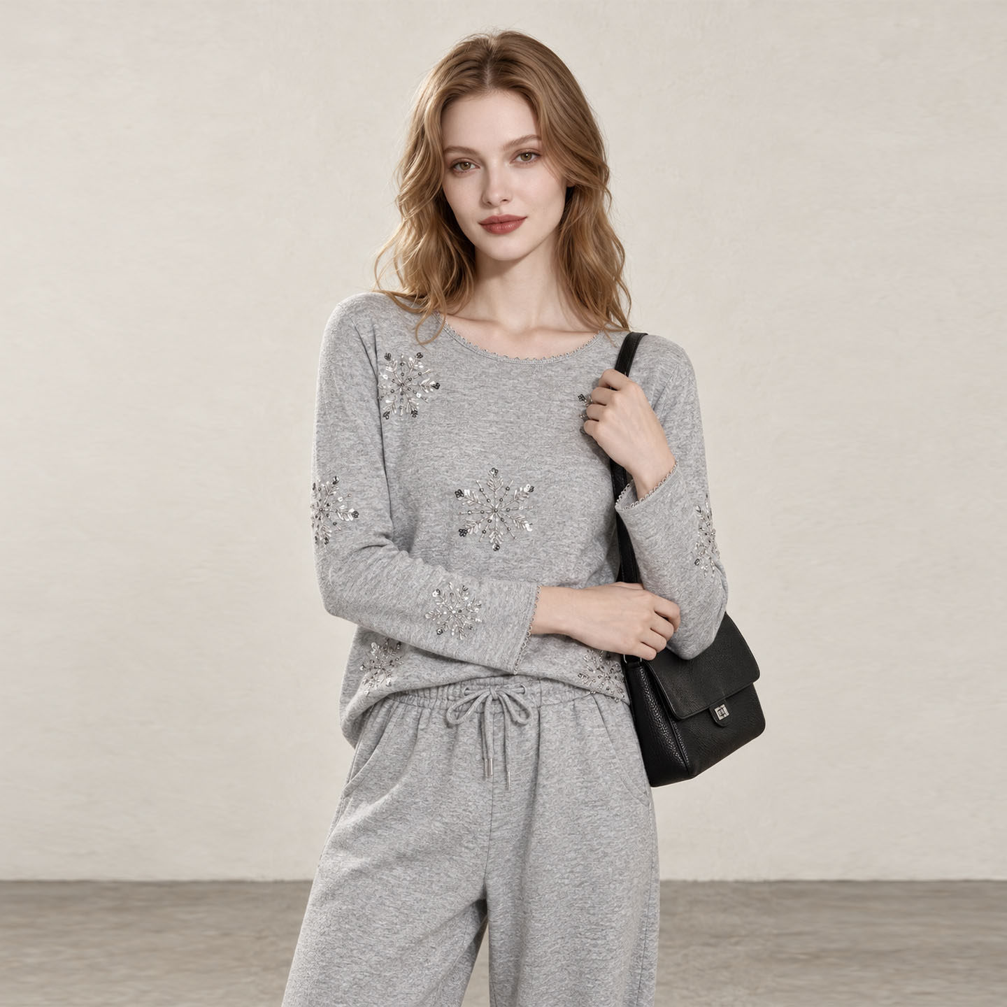 菠萝宝宝yuna【浅雪针织】雪花珠片绣套头针织打底衫女上衣内搭