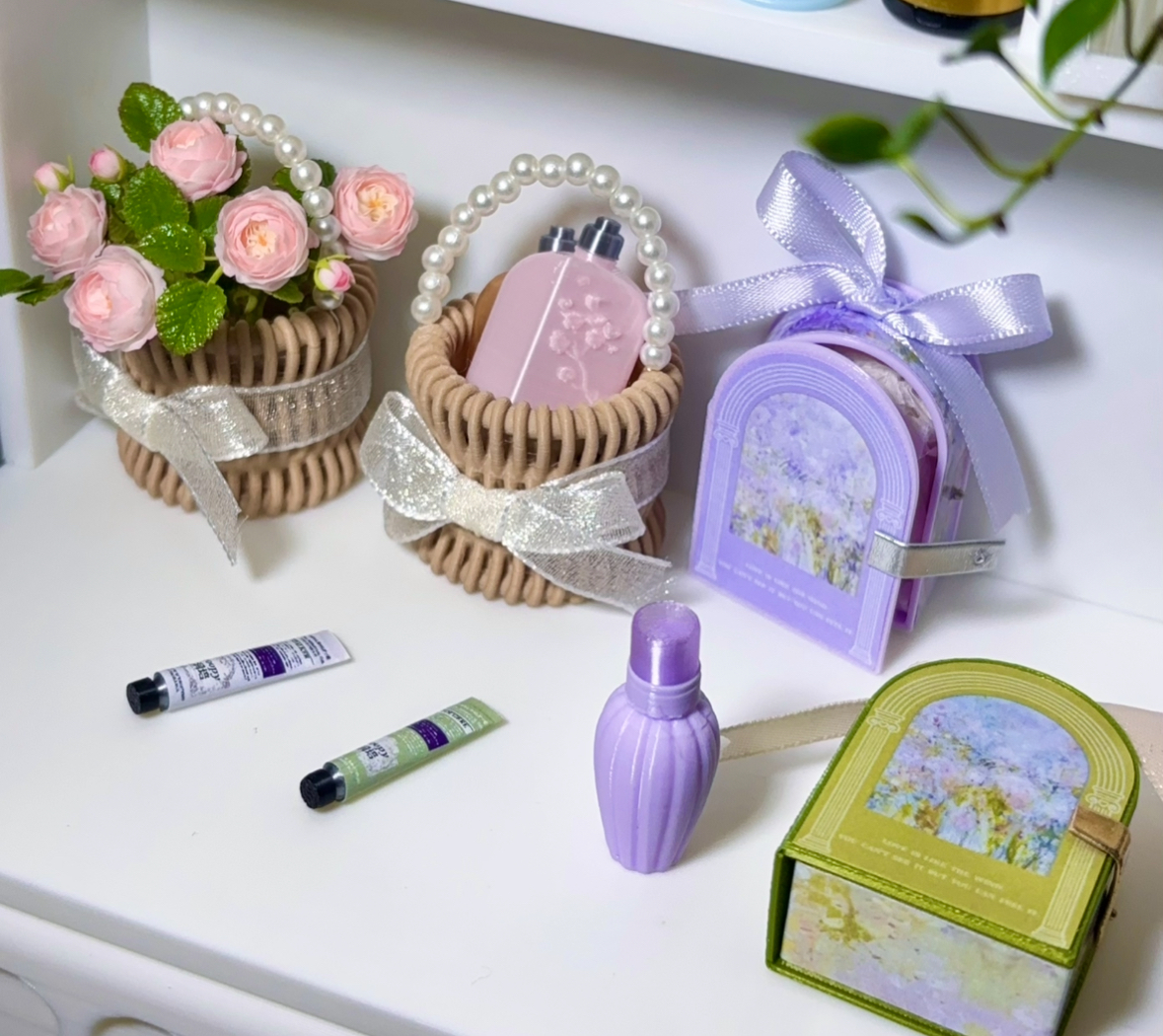 迷你娃屋清新小花篮塑料礼盒 微缩仿真礼盒身体乳沐浴露洗护用品