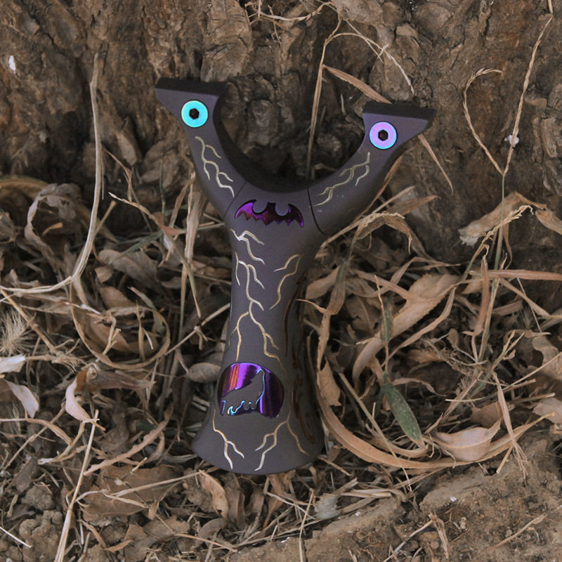 恶魔钛合金弹弓快压龙齿卡扣扁皮弹弓免绑弓器架子户外机械实战,运动/瑜伽/健身/球迷用品,弓,淘宝优惠券,粉丝福利购,淘宝优惠卷