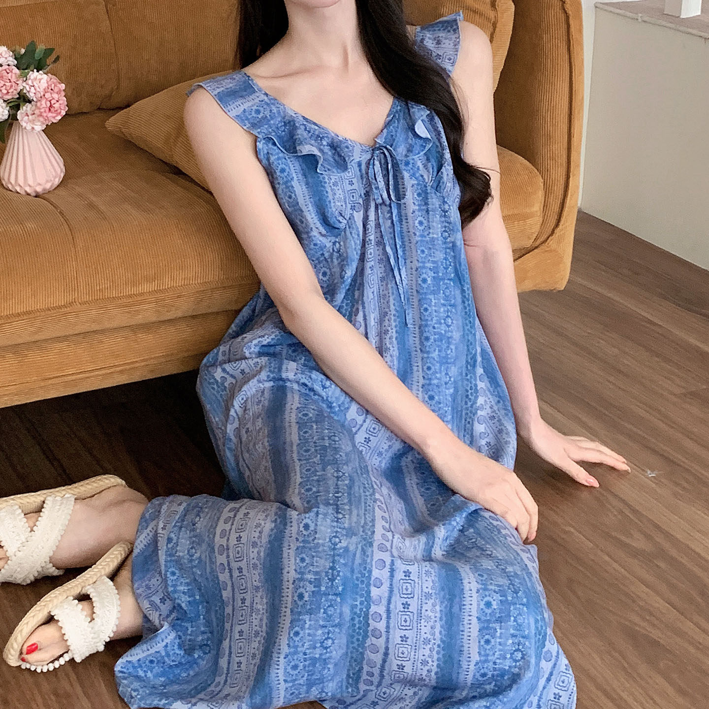 夏季棉绸防凸点带胸垫吊带睡裙图片