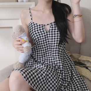 带胸垫吊带睡衣女夏棉绸高级感小心机上衣可外穿度假裙无袖小衫薄