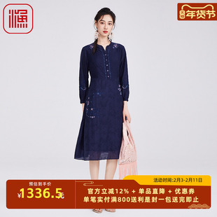 渔牌女早秋2025新款刺绣花连衣裙子气质优雅显瘦中裙半开禁套头群