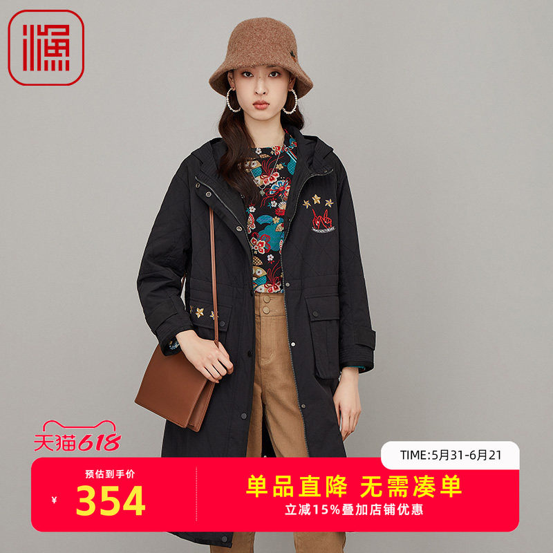 渔服饰冬装女2023年新款过膝长款刺绣花带帽冬季棉衣外套FGFD4031