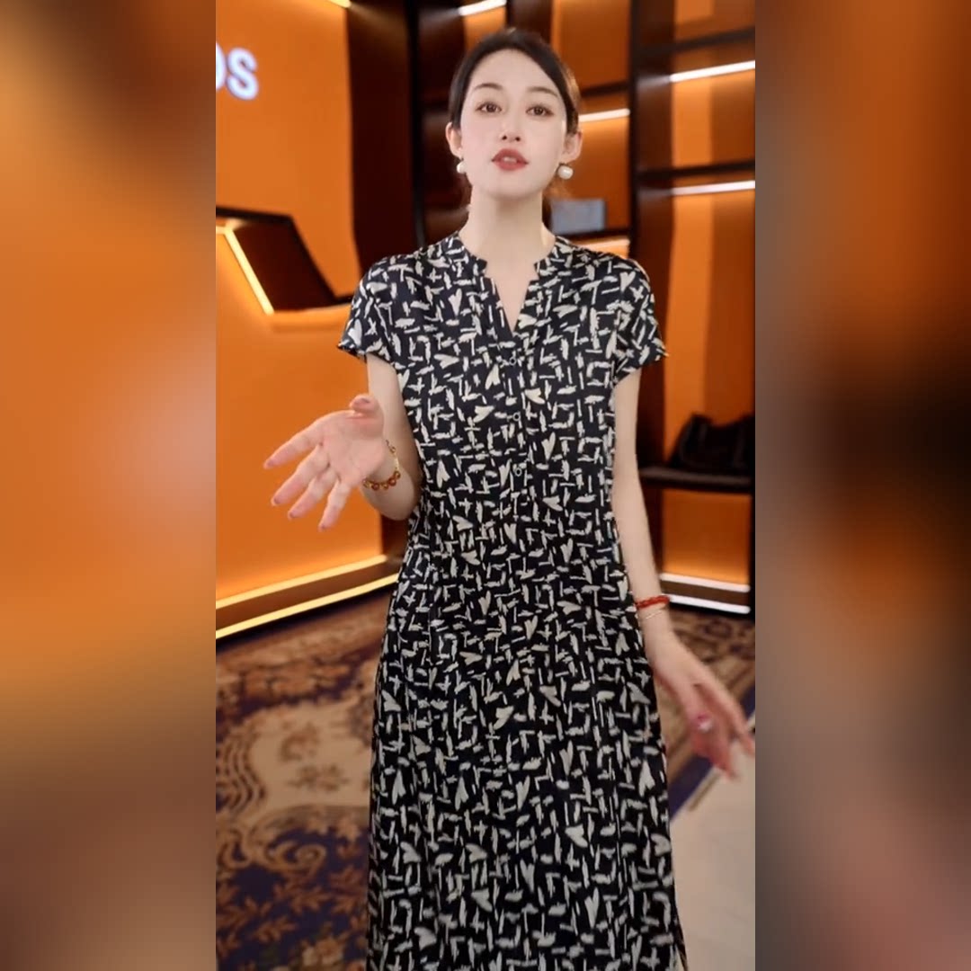 夏季黑白几何印花显瘦连衣裙