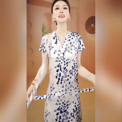 2026夏季冰蓝菱影通勤连衣裙
