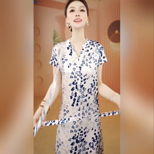 2026夏季冰蓝菱影通勤连衣裙