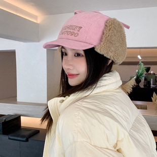 韩版字母刺绣灯芯绒雷锋帽子女秋冬2025新款毛绒保暖护耳滑雪帽女
