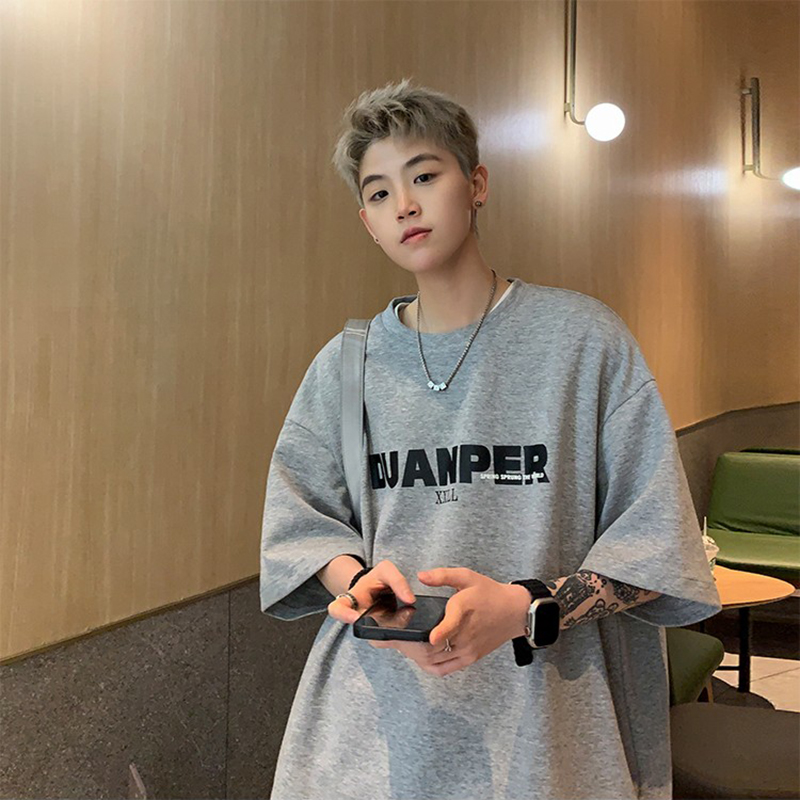 字母印花宽松纯棉短袖