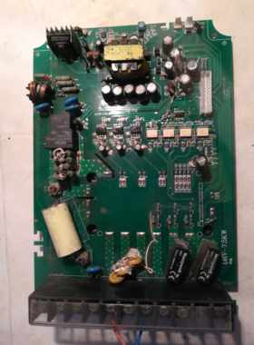 德力西CDI9200-G5R5T4-P7R5T4驱动板DRV-7.5KW 含模块7MBR35SB120