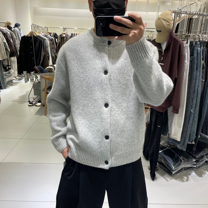 潮流轻奢棒球领排扣羊毛针织开衫