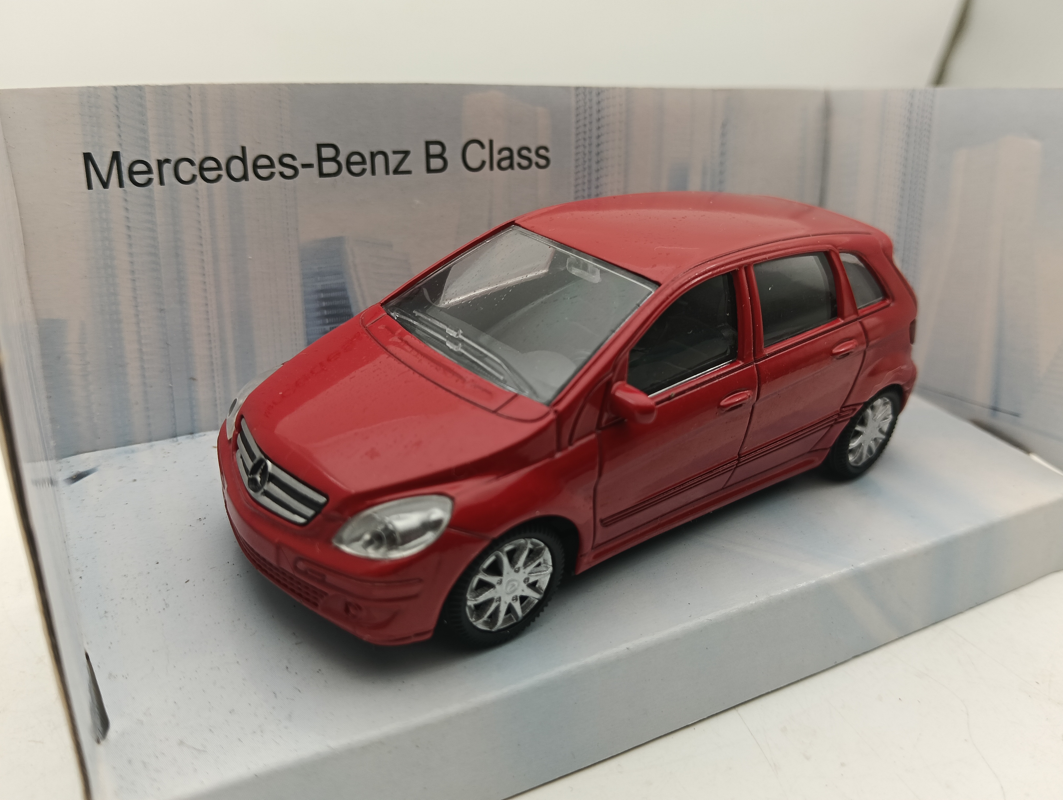 1:43  合金模型车  MM  奔驰B级