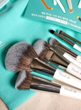 王霏霏推荐 韩国fillimilli化妆刷工具刷眼影刷511 粉底刷822 820