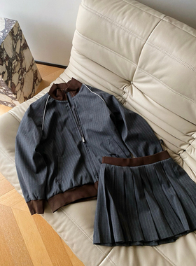 25PF秋冬MIU竖条纹棒球服百褶裙学院风套装 混纺羊毛深灰色高级感