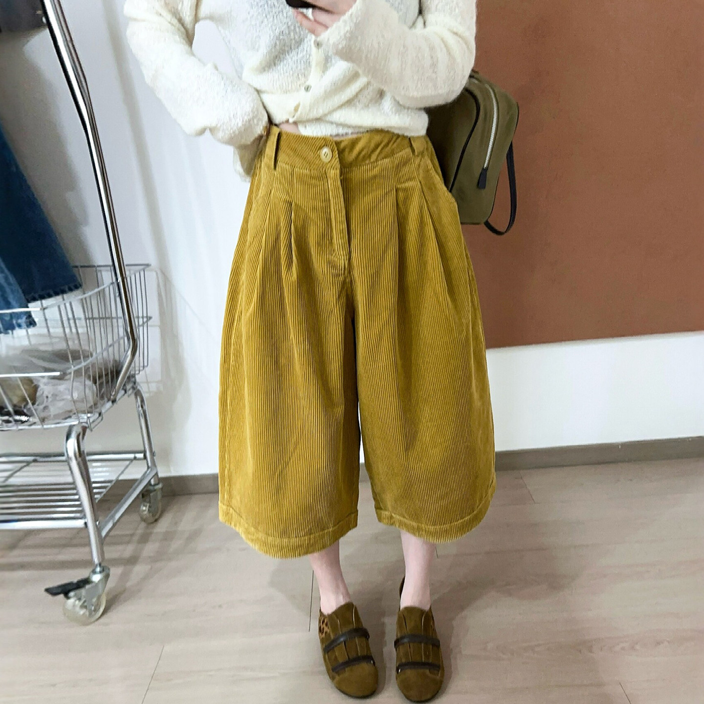 灯芯绒高腰七分弯刀阔腿裤女欧货