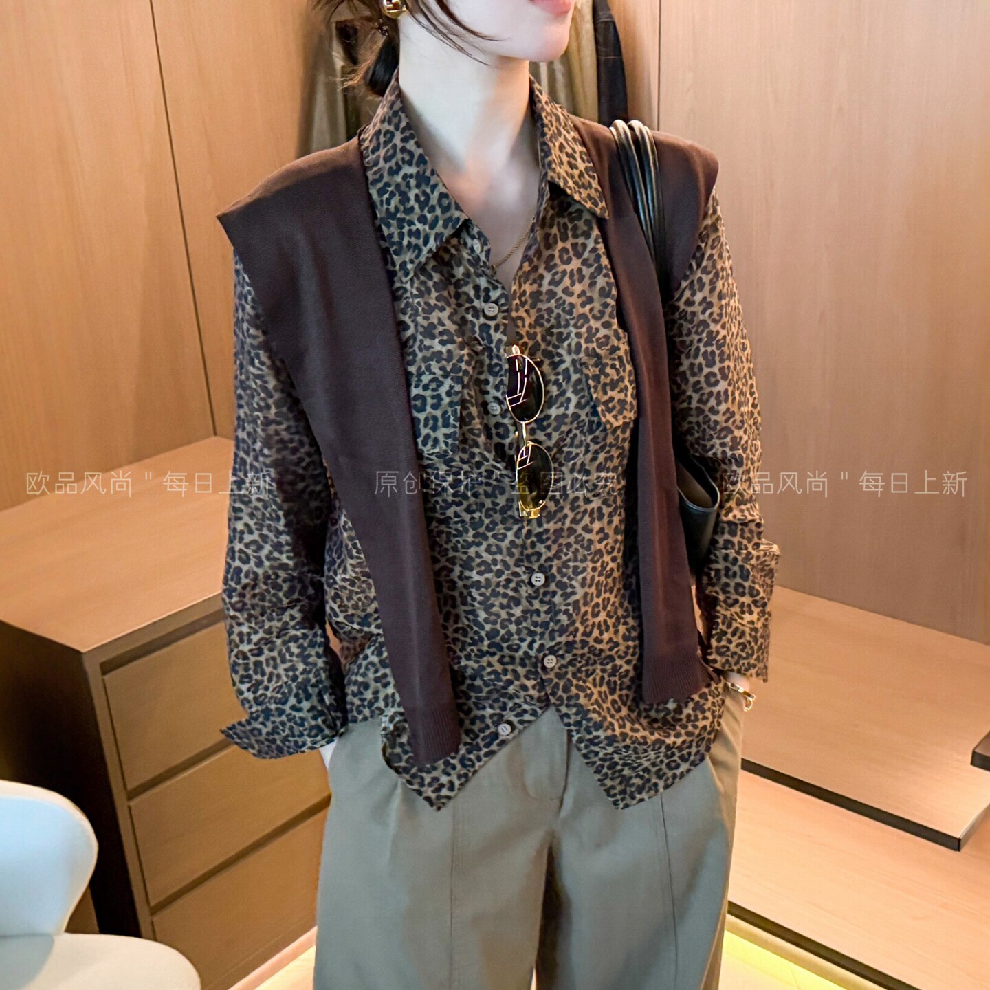 复古豹纹莱赛尔配披肩衬衫女欧货