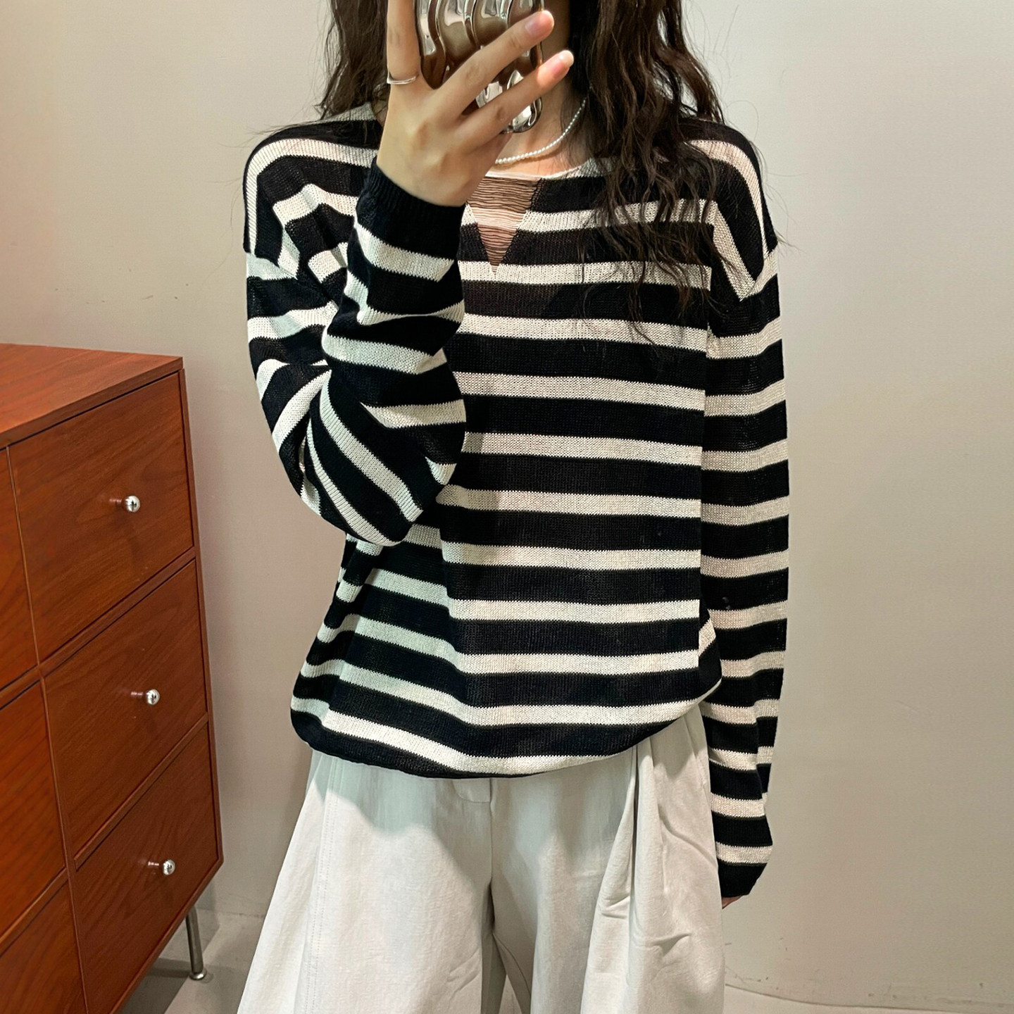 撞色条纹V领和纸纱针织衫女欧货