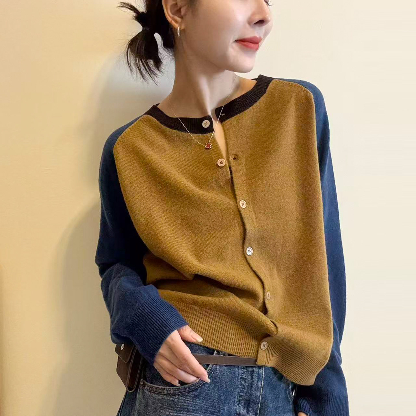 撞色拼接羊毛针织开衫女欧货上衣