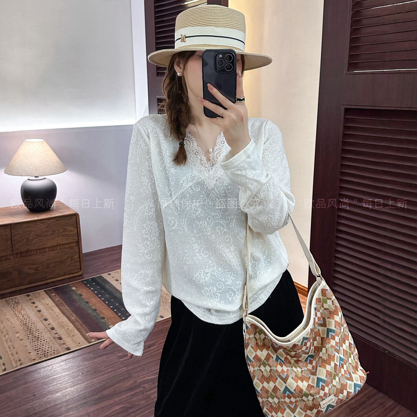 镂空蕾丝V领羊毛针织衫女欧洲站